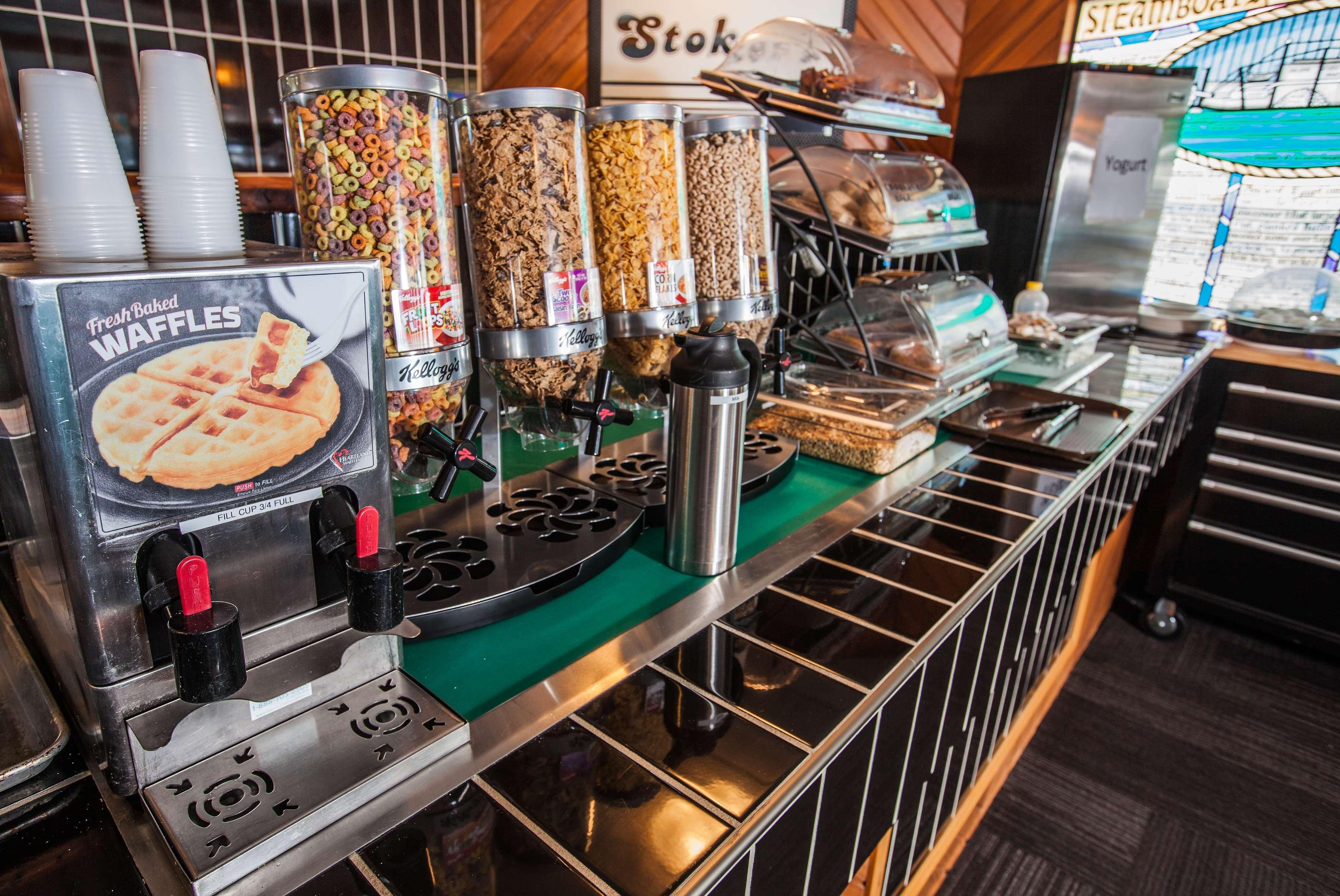 Stoke Hotel Surestay Collection By Best Western Revelstoke Ngoại thất bức ảnh