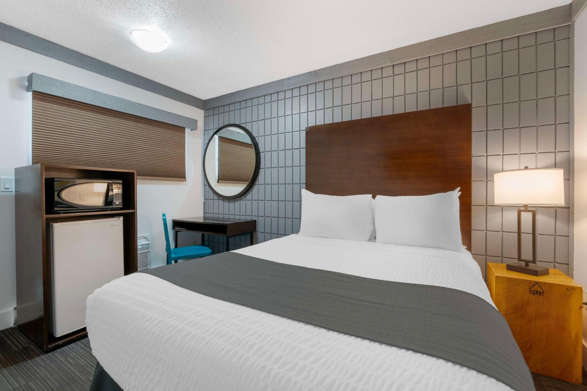 Stoke Hotel Surestay Collection By Best Western Revelstoke Ngoại thất bức ảnh